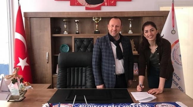 Büyükcekmece Voleybol Akademi'ye yeni pasör