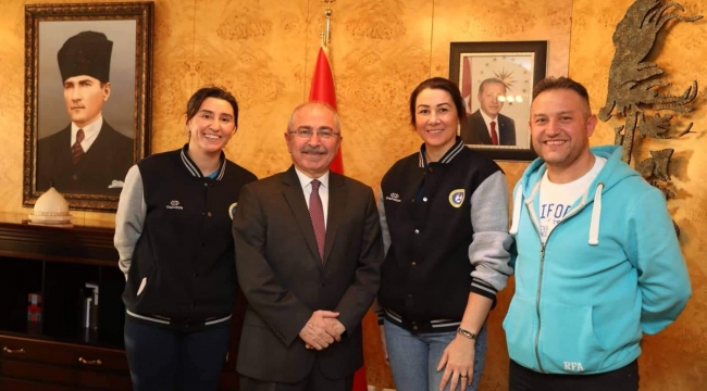 Zülfiye ve Gamze Mardin Büyükşehir Belediyesi'nde..
