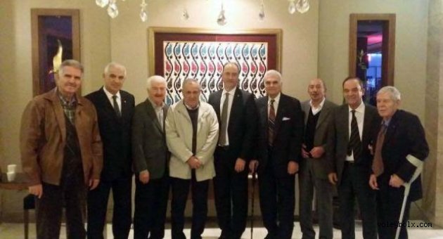 1950-60’ların Milli voleybolcuları yemekte buluştu