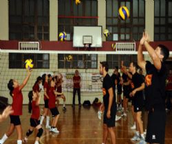 Galatasaray spor okulunu gezdi..