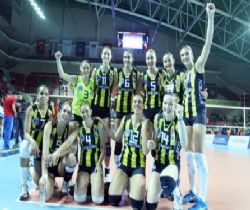 Fenerbahçe: 3 - N. F. Bergamo: 0 ( FOTO )