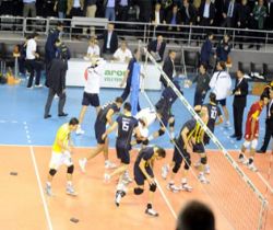 G.Saray'a 1 maç ceza geldi..