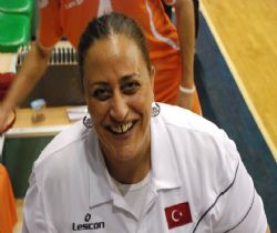 Ayşe Akdemir'in Ayağı Kırıldı