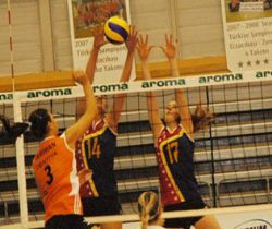Eczacıbaşı Zentiva:3 - Yeşilyurt:0