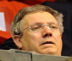 Aziz Yıldırım ve oyuncular gözyaşlarına boğuldu