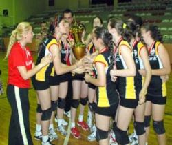 Küçük Kızlar Şampiyonu Vakıfbank