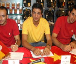 Ahmet Pezük, Galatasaray ile uzattı..