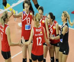 Vakıfbank yarı finalde..