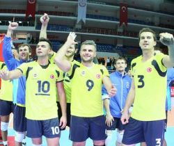 Fenerbahçe: 3 - İst. B.Şehir Bld: 1 (FOTO)