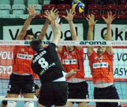 İst. B.Şehir Bld.:3 - Halkbank:1