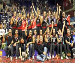 Sultanlar 22 puan kazandı