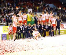 Challenge Cup Şampiyonu Lube Macerata!...