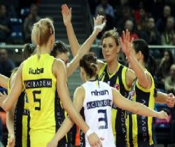 Fenerbahçe Acıbadem'de hazırlıklar sürüyor..