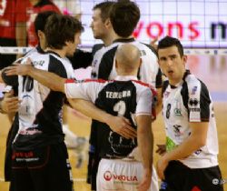 Fransa'da Poitiers Liderliği Ele Geçirdi
