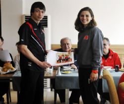 Yıldız Kızlardan Erkeklere başarı mektubu