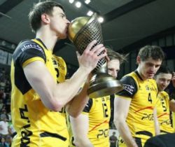 Skra Belchatow Polonya Şampiyonu!