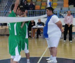 181 kiloluk voleybolcu!