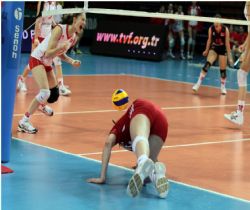 Türkiye:3 - Çek Cumhuriyeti:0 (FOTO)
