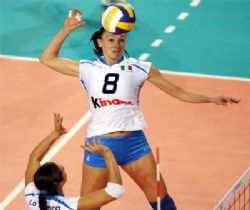 Jenny Barazza Liu - Jo Modena'ya gidiyor...