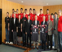 A Millilere Halkbank Morali