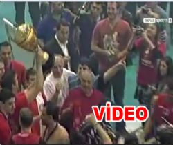 Yunaistan'da Olympiakos Şampiyon Oldu!.. (VİDEO)