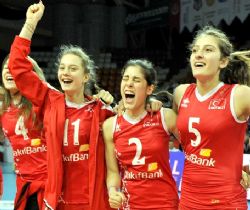 Yıldızlar yarı finalde ! (FOTO)