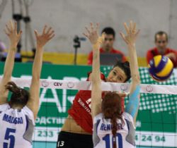 Sultanlar'dan Belarus'a 1 set... (FOTO)