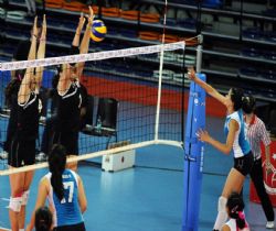 Yaş grupları kızlarda finalistler belli oldu