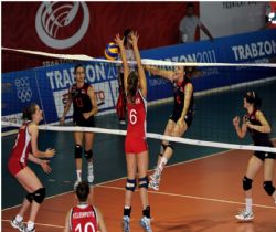 Yıldız Kızlar da yarı finalde
