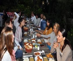 Beşiktaşlı voleybolcular iftarda buluştu