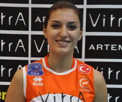 Neslihan iki sezon daha Eczacıbaşı’nda