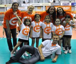 Eczacıbaşılı Minik Voleybolcular Bahar Şenliğinde