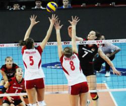 İlk finalist Polonya! (FOTO)