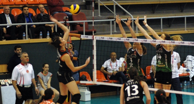 Eczacıbaşı VitrA:3 - Bursa BBSK:0