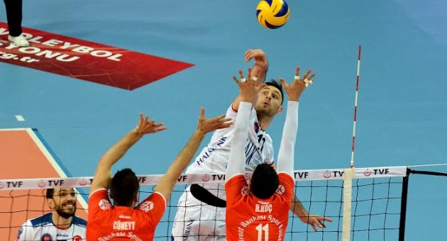 Halkbank: 3 - Ziraat Bankası: 0