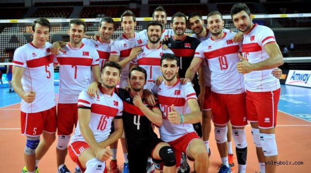 2015 FIVB Dünya Ligi’nde Porto Riko’yu mağlup ettik