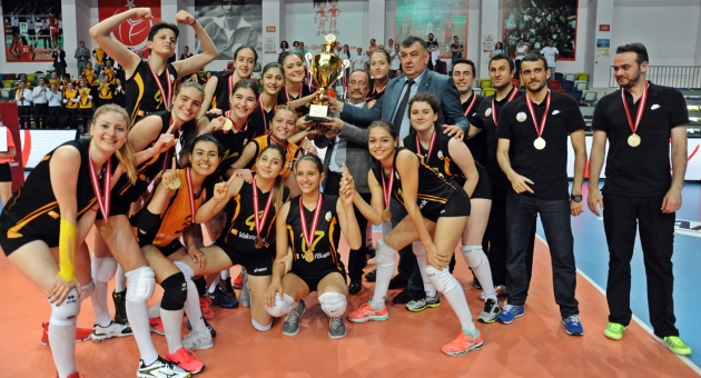 Festival Voleybol'da Genç Kızlarda Şampiyon VakıfBank