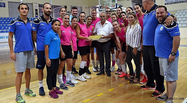 Boğazın Sultanları'na baklavalı ziyaret