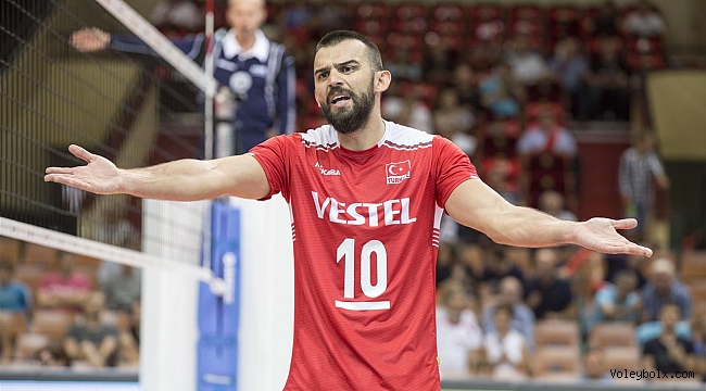 Efeler İtalya'ya 3-0 Yenilerek Avrupa Şampiyonası'na Veda Etti