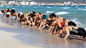 Karşıyaka’ya plajda kondisyon yüklemesi 