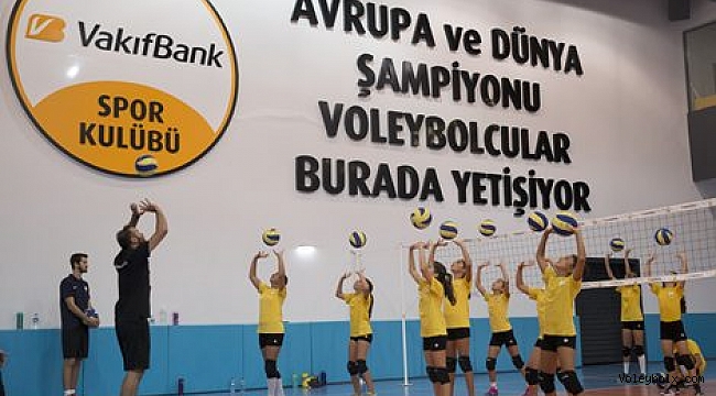 VakıfBank Voleybol Okulları yeni sezona merhaba dedi