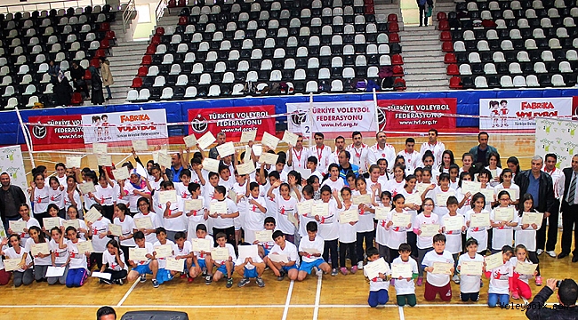 Fabrika Voleybol’un yeni okulu Malatya’da açıldı