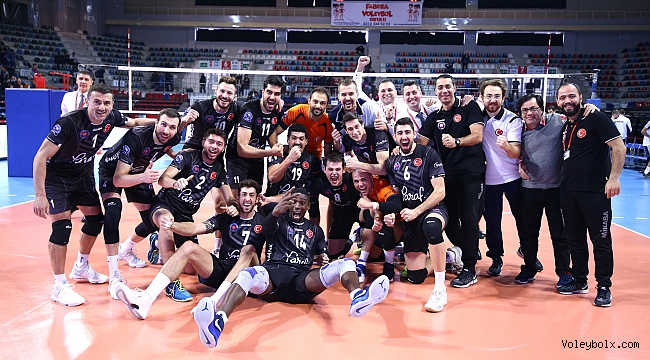 Halkbank, Galatasaray' 3-2 ile geçti