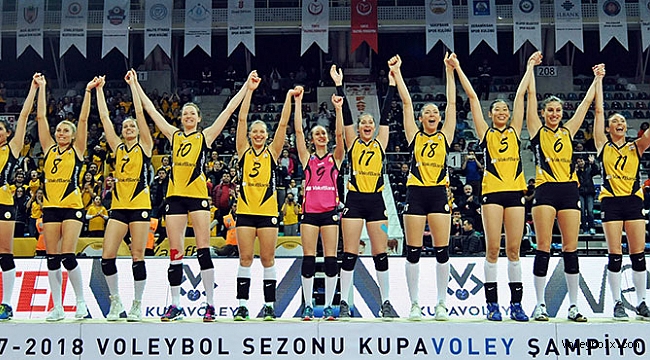 Bayanlar Kupa Voley'de Şampiyon VakıfBank!..