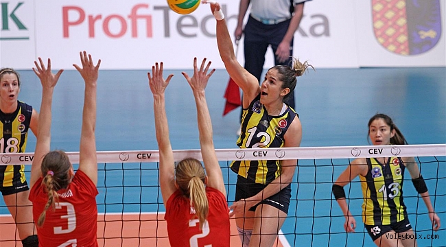 Sarı Melekler Şampiyonlar Ligi’ne Galibiyetle Başladı (FOTO GALERİ)