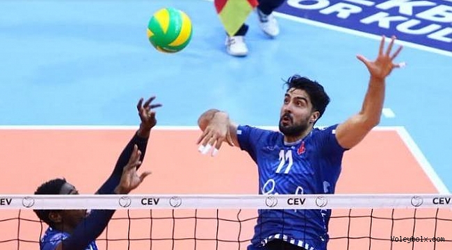 Halkbank, Beşiktaş'ı 3-0 ile geçti