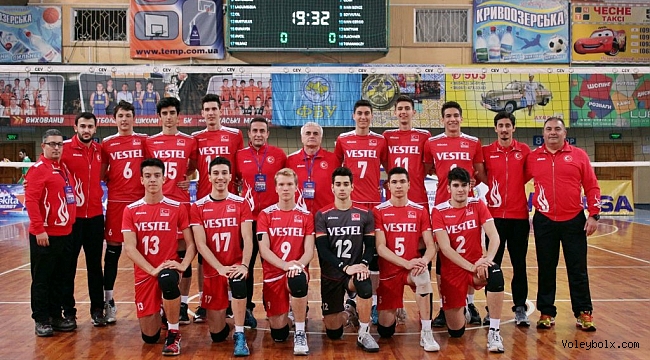 U18 Erkek Millilerimiz Namağlup Lider Olarak Finallerde!
