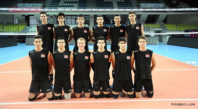 U18'ler Macaristan galibiyetiyle başladı