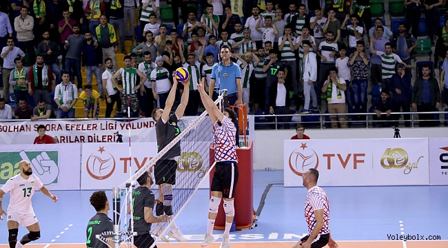 1. Lig Erkekler Final Etabı Karşılaşmaları Devam Ediyor