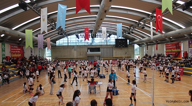 Fabrika Voleybol, Kırklareli Lüleburgaz’da Mini Voleybol Şenliği Düzenledi